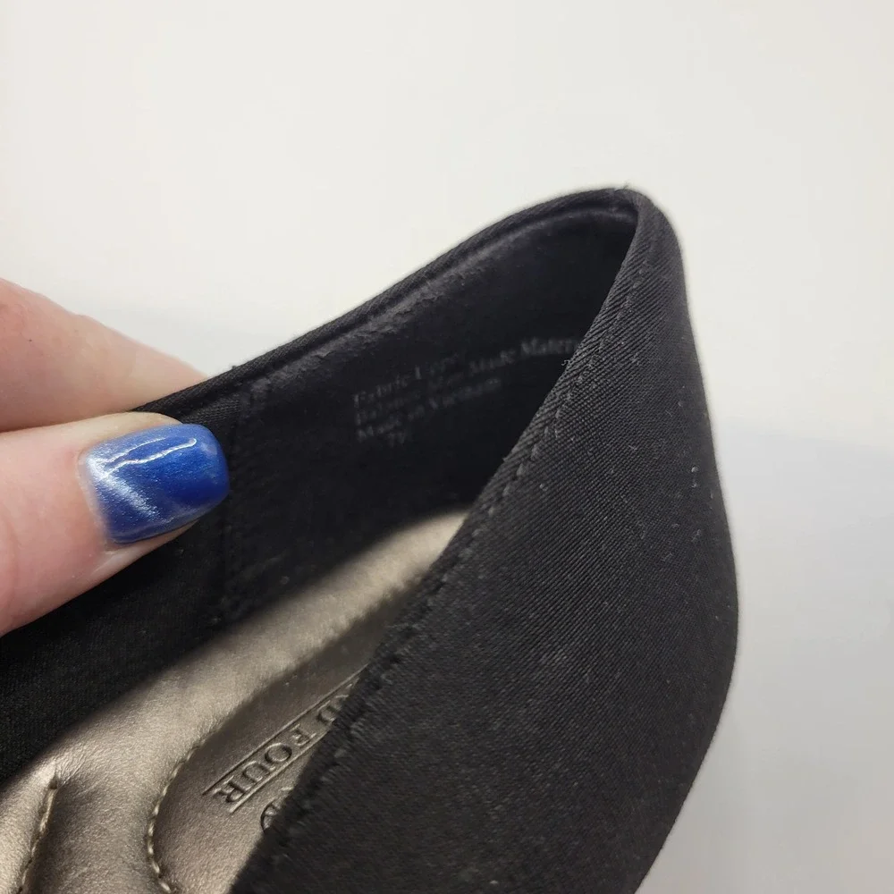Coach and Four Women Black Slip On Satin Pump with 2.5 Inch Heel Size 7.5 Office